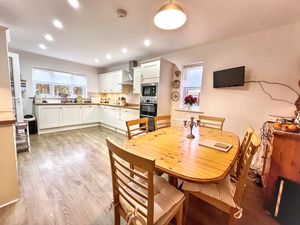 Photo 11- click for photo gallery